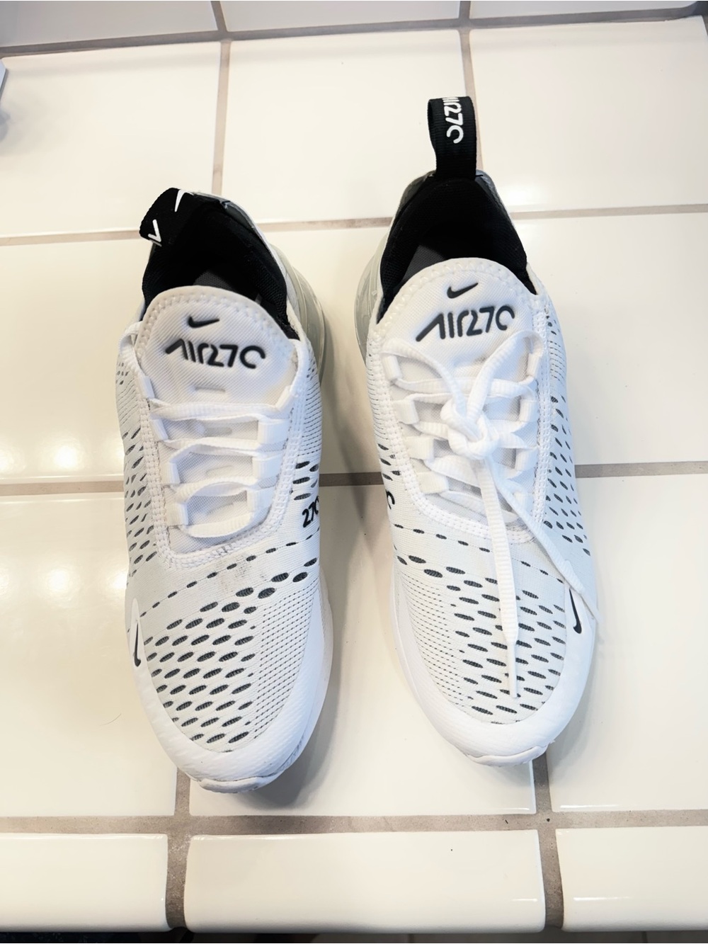 Nike White and Black Athletic Sneakers with Branded Insole